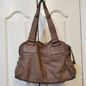 B.makowsky all leather taupe purse, 16" by 20" w. 8" handle strap drop, by 6".